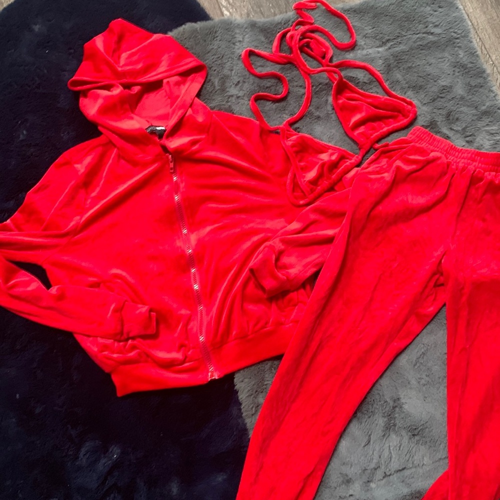Fashion Nova XS Res 3 piece